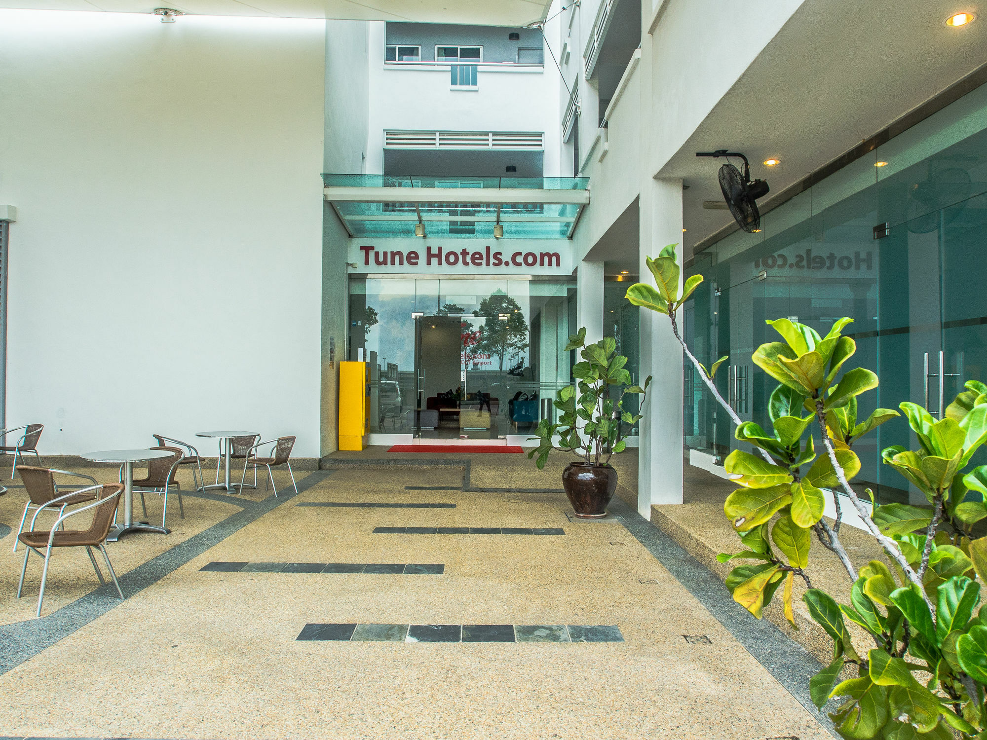 Tune Hotel Klia Aeropolis Sepang Exterior foto