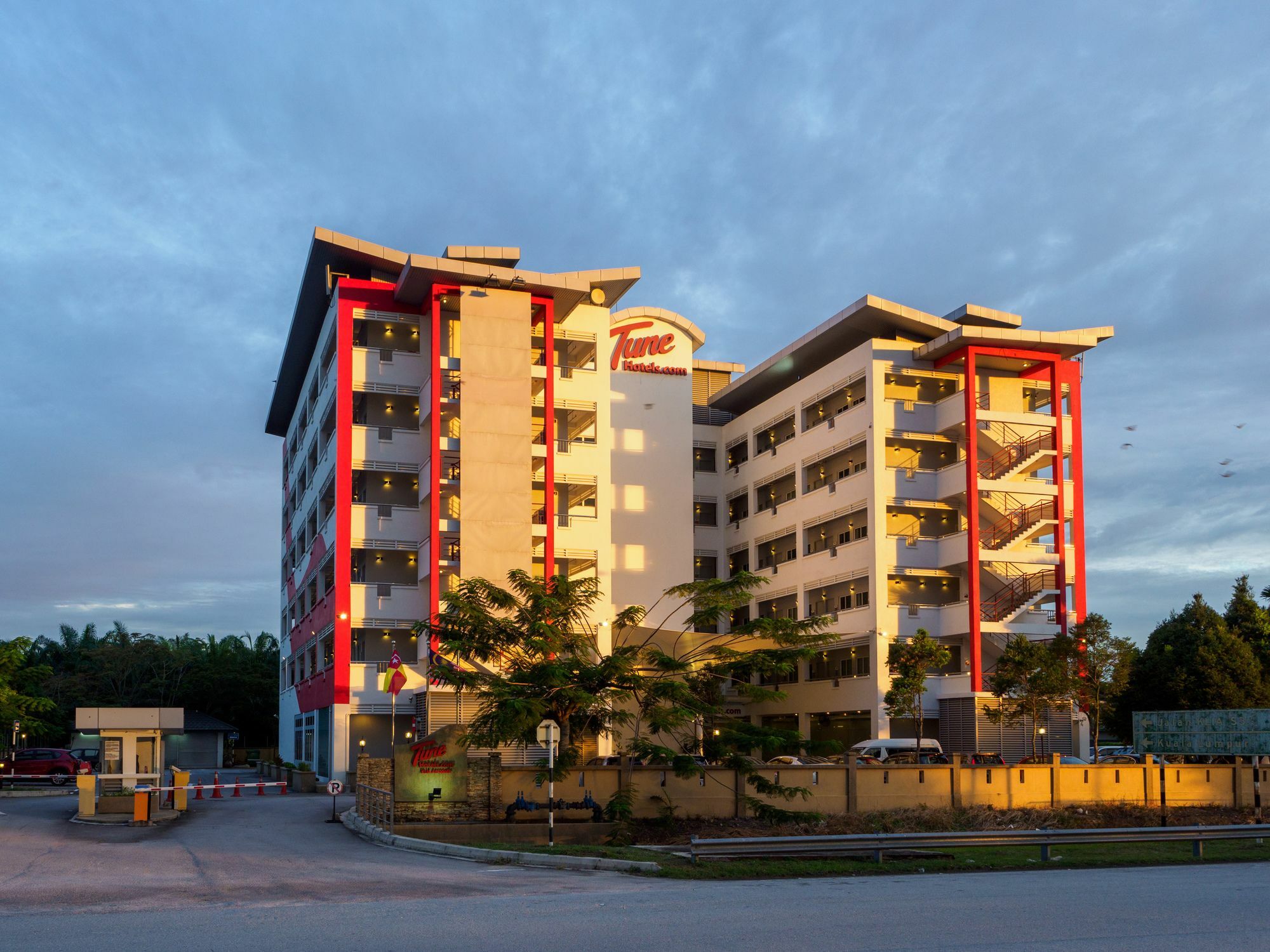 Tune Hotel Klia Aeropolis Sepang Exterior foto